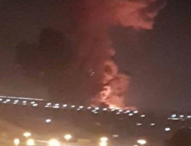 Σε δυο δεξαμενές καυσίμων η έκρηξη στο αεροδρόμιο του Καΐρου (βίντεο)